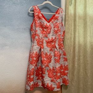 Floral knee length dress with pockets, worn only once! Donna Ricco New York